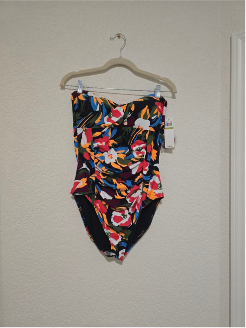 Nwt Anne Cole Modern Blooms twist-front swimsuit size 14